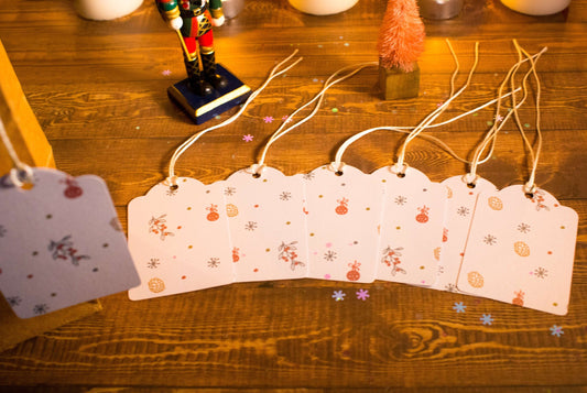 Cute Holiday Gift Tag Bundle | Handmade Minimalistic Design | Set of 10